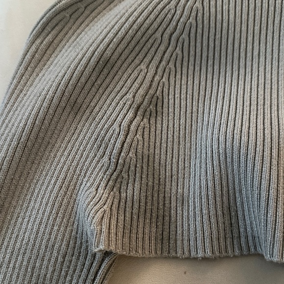 ZARA Light Gray Ribbed Crop Cardigan set - Picture 12 of 12
